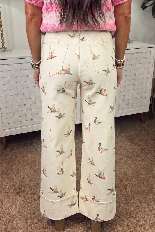 Beige Stylish Mallard Printed Cuffed Hem Shift Jeans